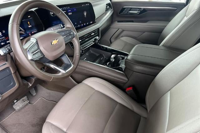 2025 Chevrolet Suburban LT