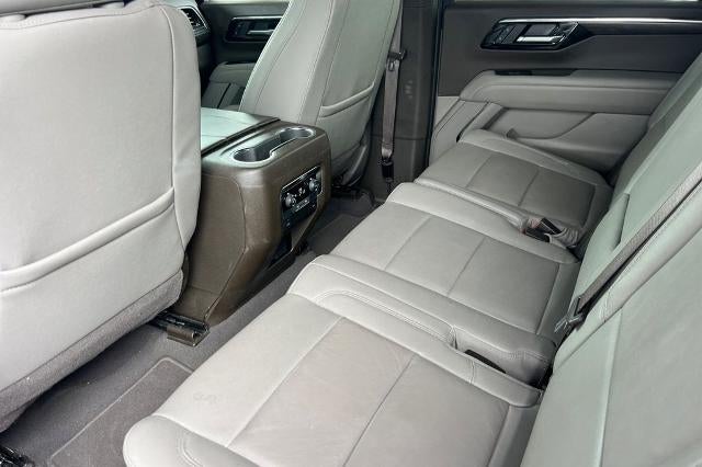 2025 Chevrolet Suburban LT