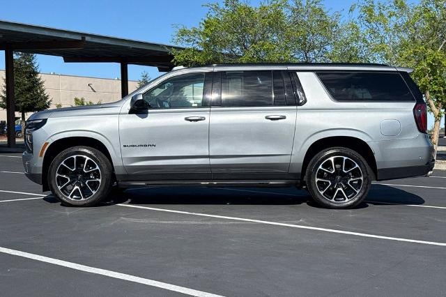 2025 Chevrolet Suburban RST