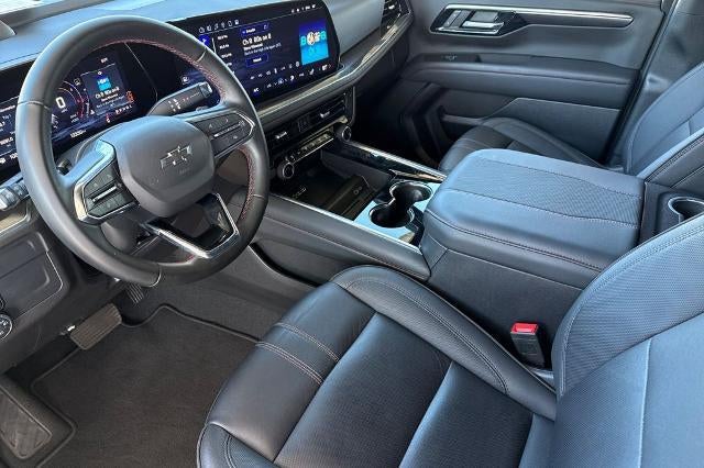 2025 Chevrolet Suburban RST