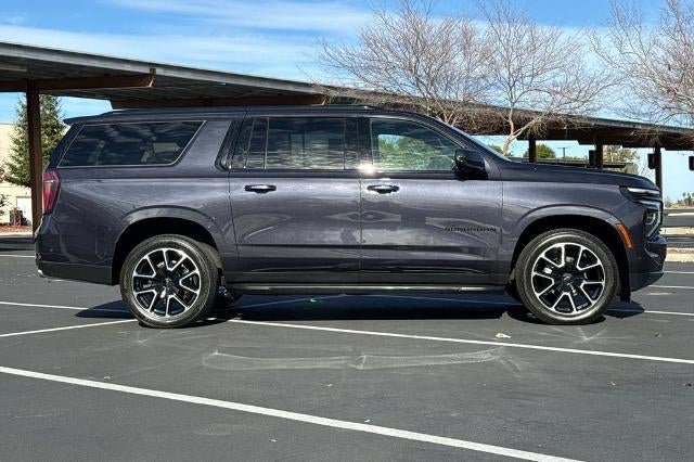 2025 Chevrolet Suburban RST
