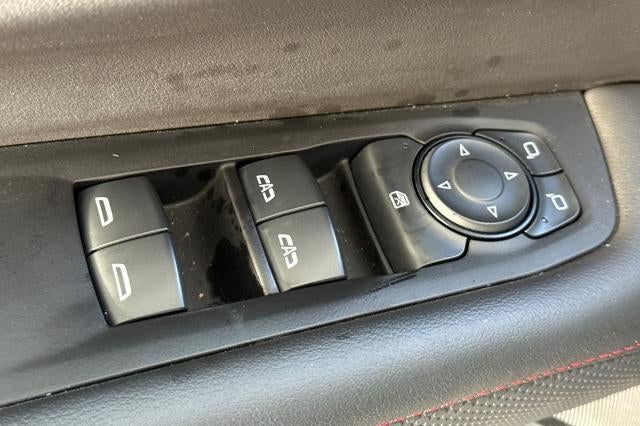 2025 Chevrolet Suburban RST