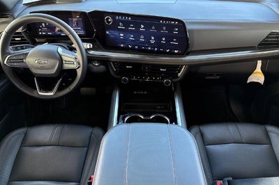 2025 Chevrolet Suburban RST