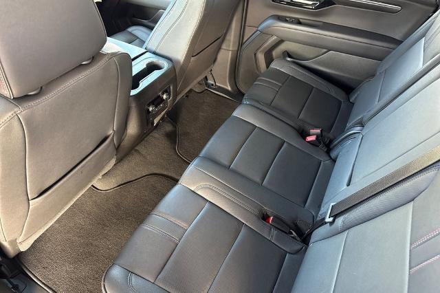 2025 Chevrolet Suburban RST