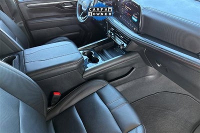 2025 Chevrolet Suburban RST