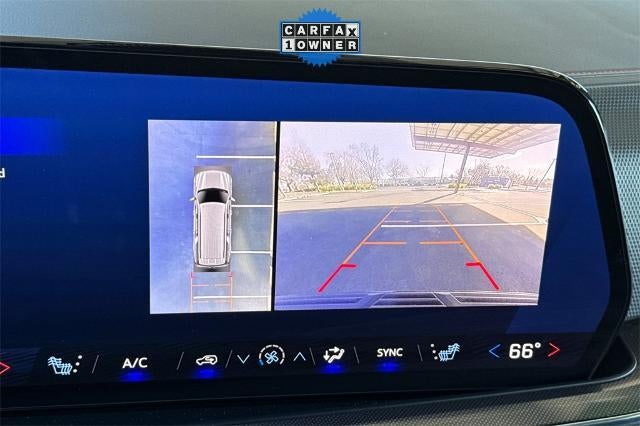 2025 Chevrolet Suburban RST