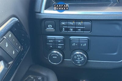 2025 Chevrolet Suburban RST