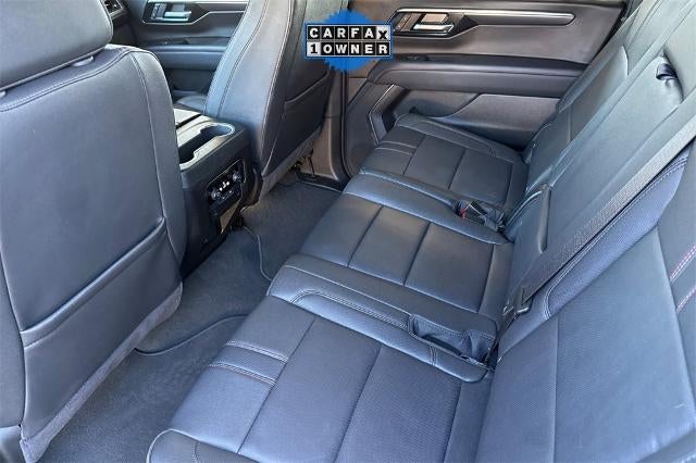 2025 Chevrolet Suburban RST