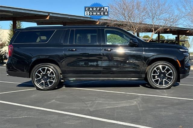 2025 Chevrolet Suburban RST