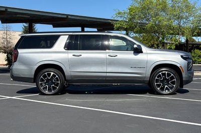 2025 Chevrolet Suburban RST