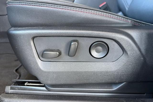 2025 Chevrolet Suburban RST