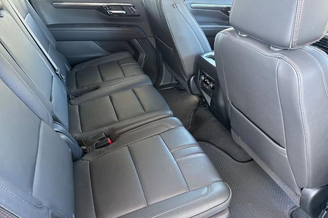 2025 Chevrolet Suburban RST