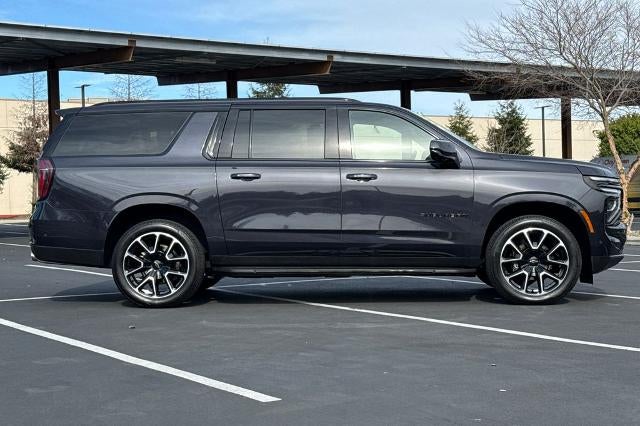 2025 Chevrolet Suburban RST