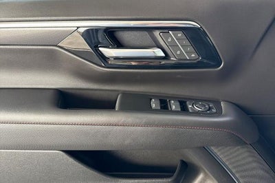 2025 Chevrolet Suburban RST