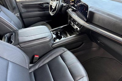 2025 Chevrolet Suburban RST