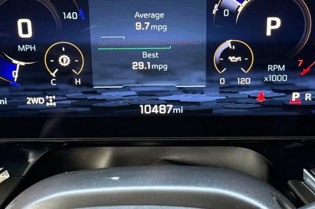 2025 Chevrolet Suburban RST