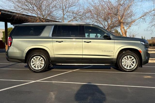 2024 Chevrolet Suburban LT