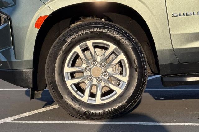 2024 Chevrolet Suburban LT