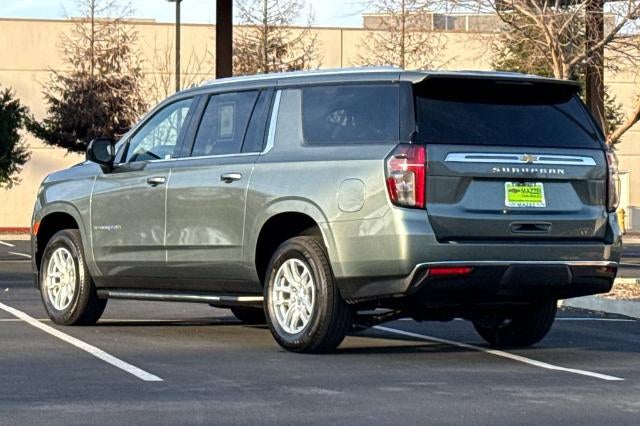2024 Chevrolet Suburban LT