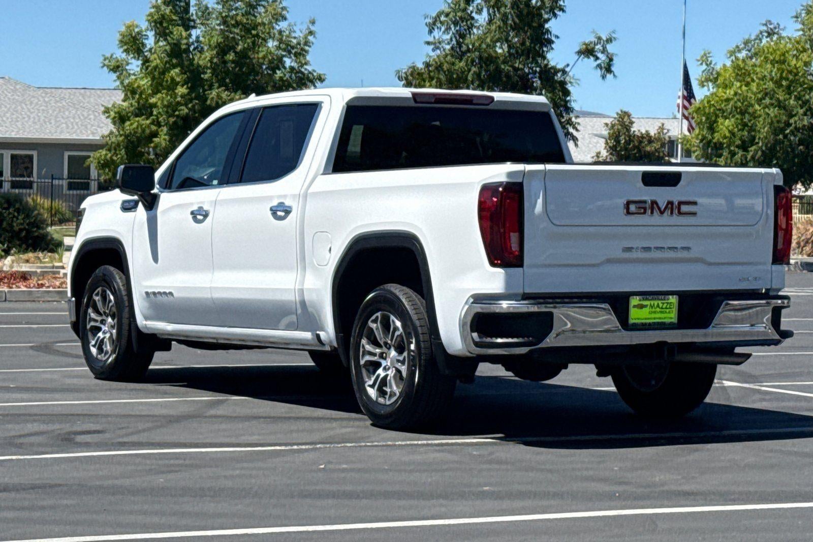 2025 GMC Sierra 1500 SLT