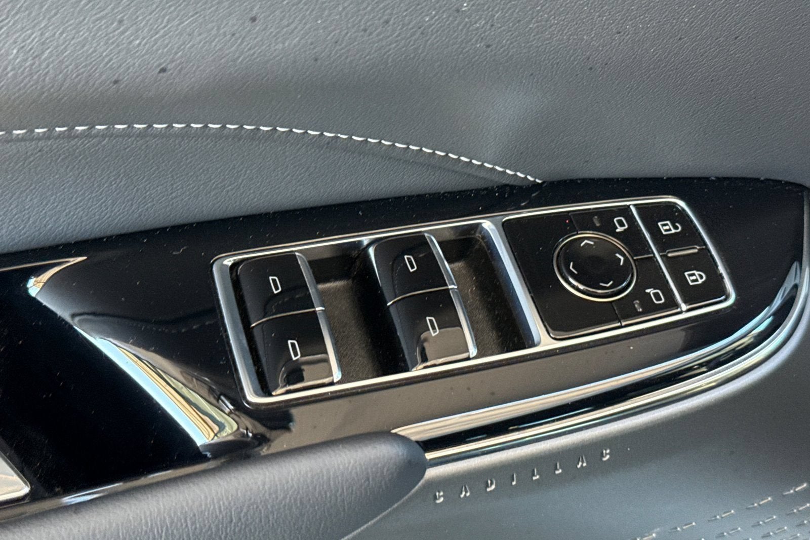 2024 Cadillac LYRIQ Tech