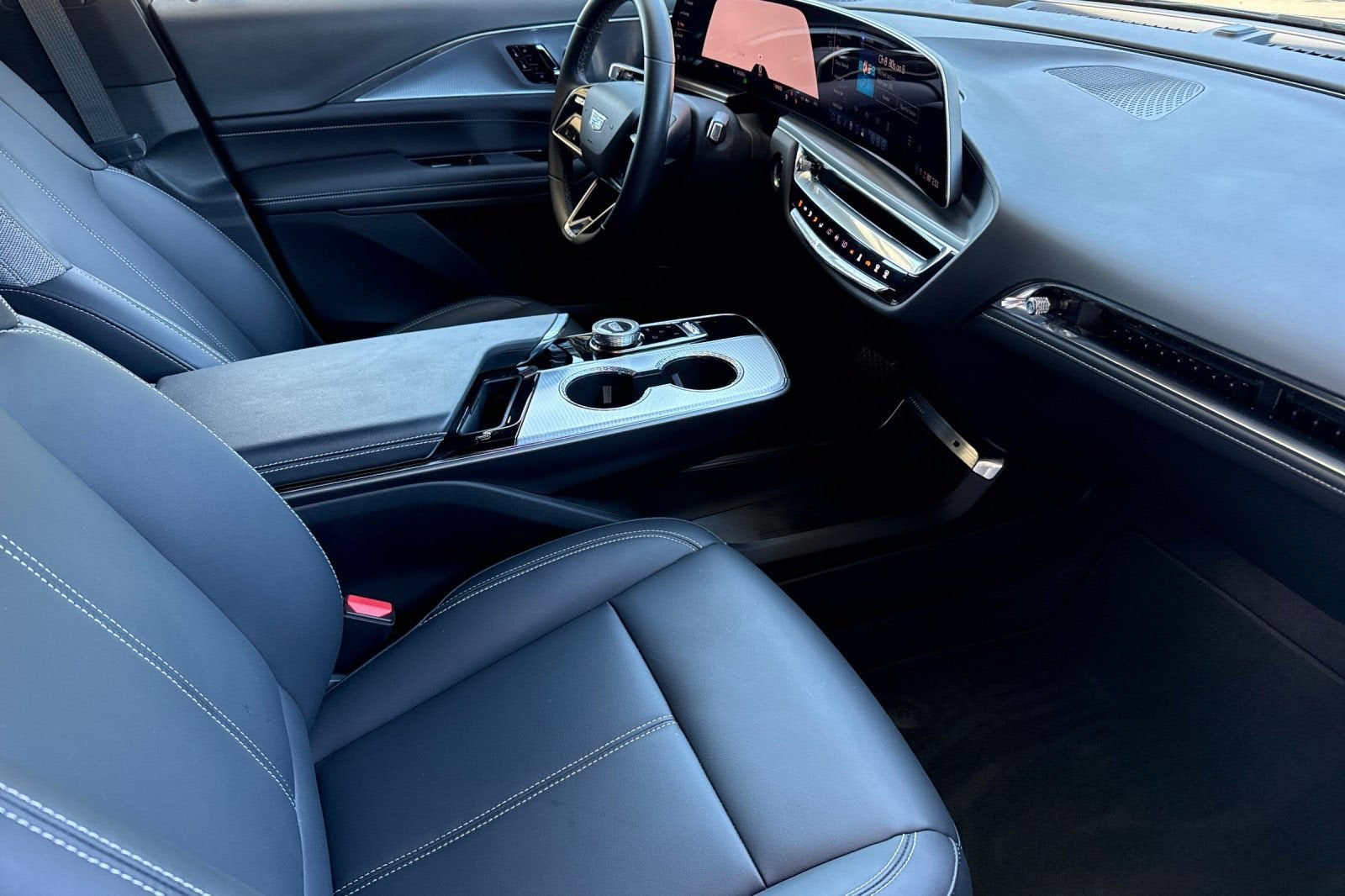 2024 Cadillac LYRIQ Tech