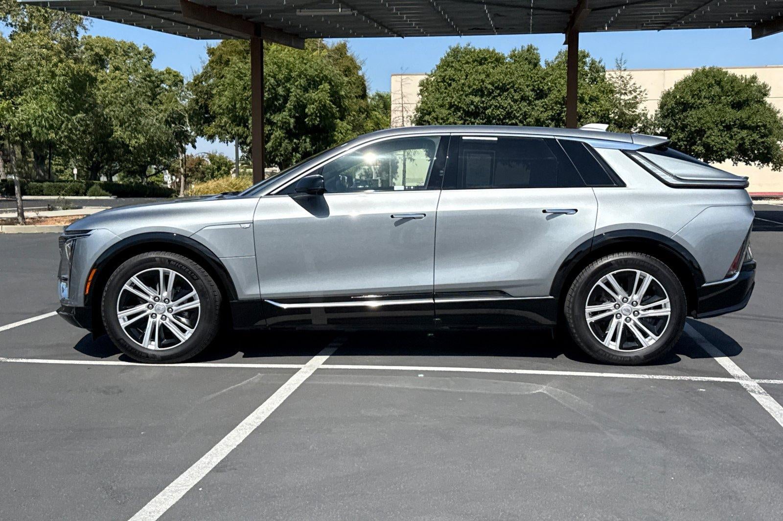 2024 Cadillac LYRIQ Tech