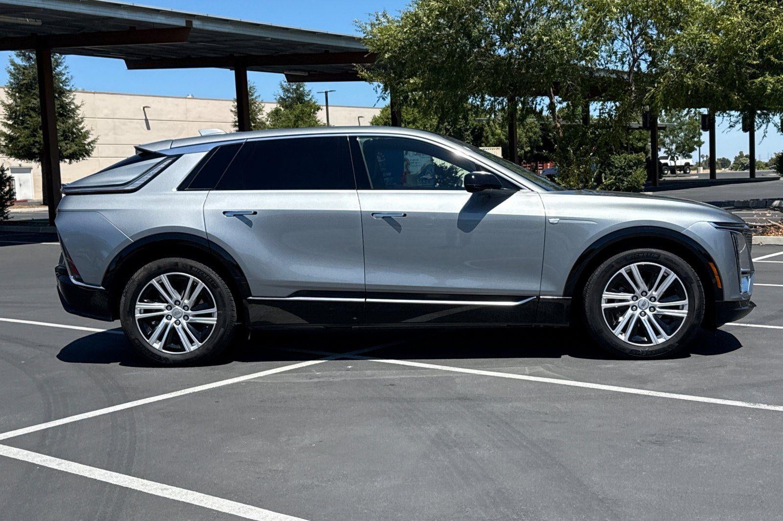 2024 Cadillac LYRIQ Tech