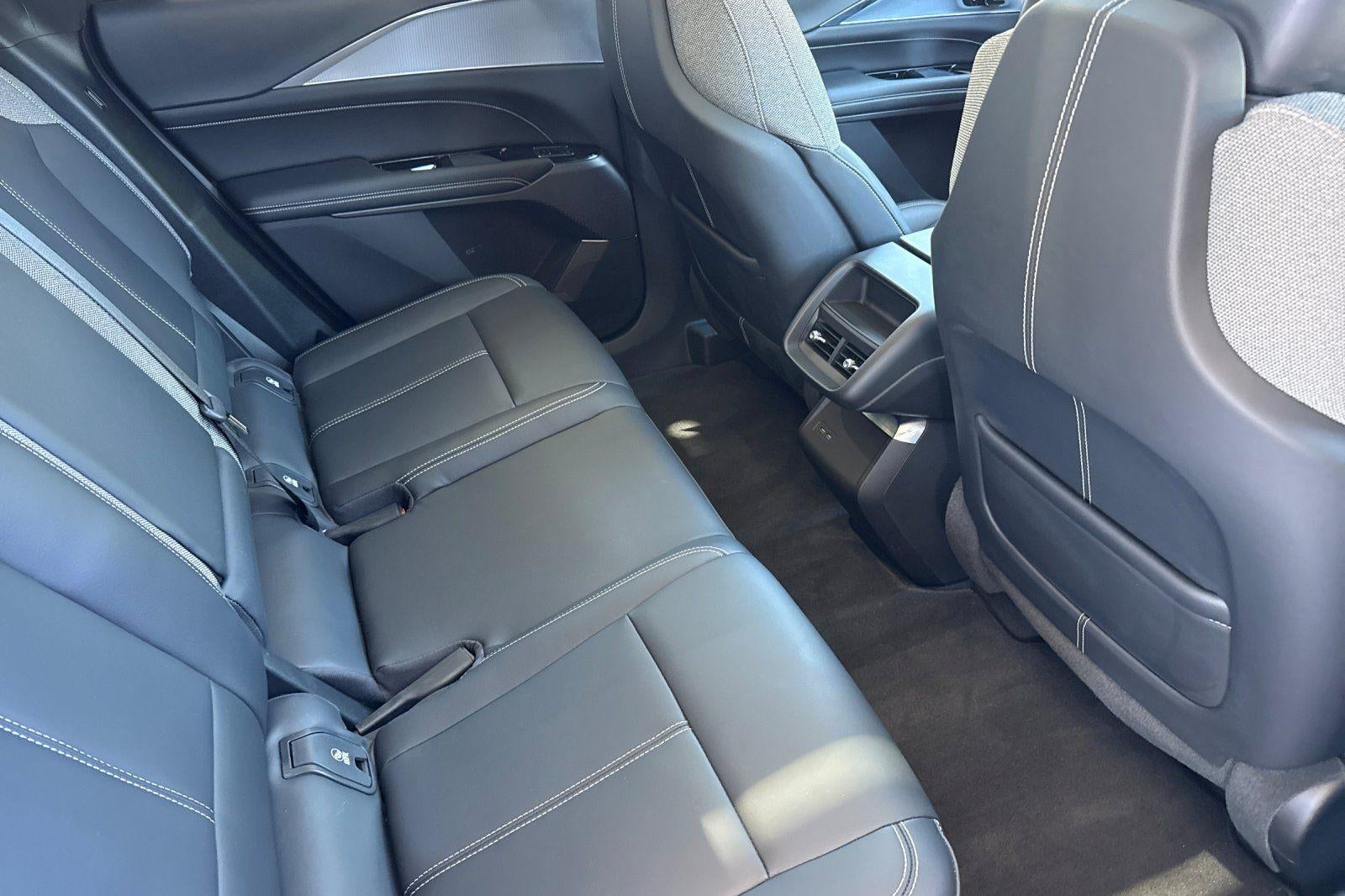 2024 Cadillac LYRIQ Tech