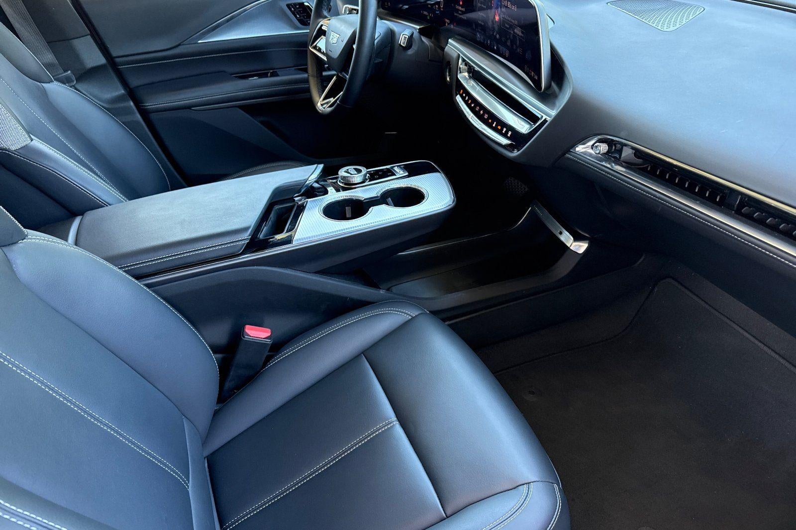2024 Cadillac LYRIQ Tech