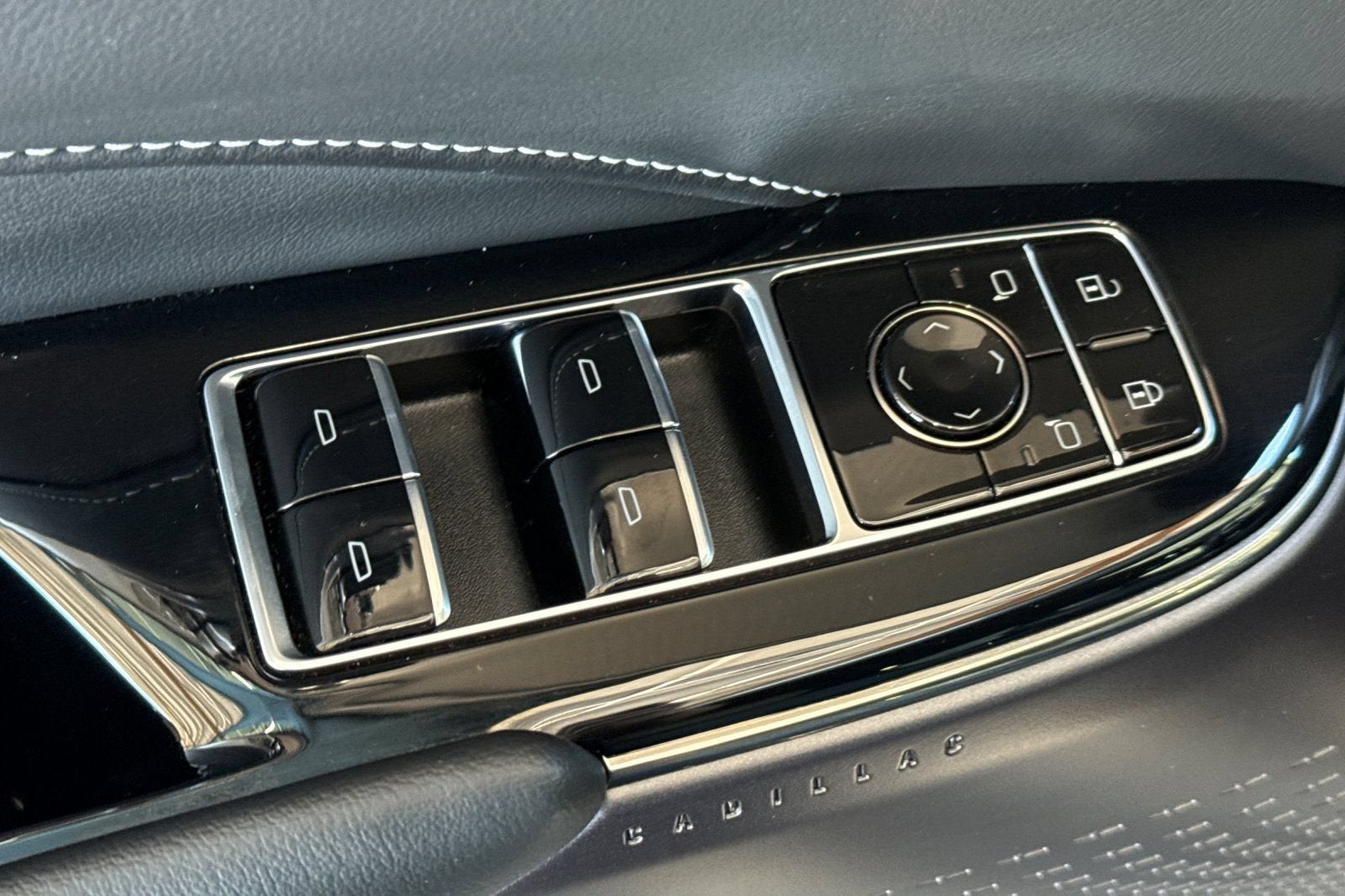 2024 Cadillac LYRIQ Tech
