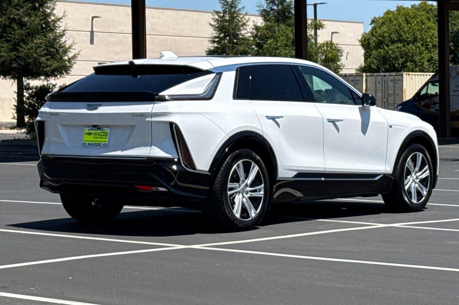 2024 Cadillac LYRIQ Tech