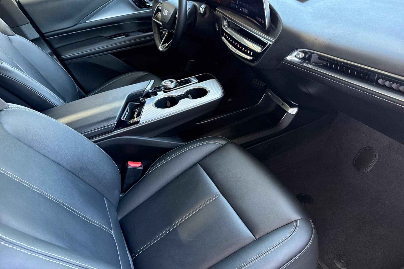 2024 Cadillac LYRIQ Tech
