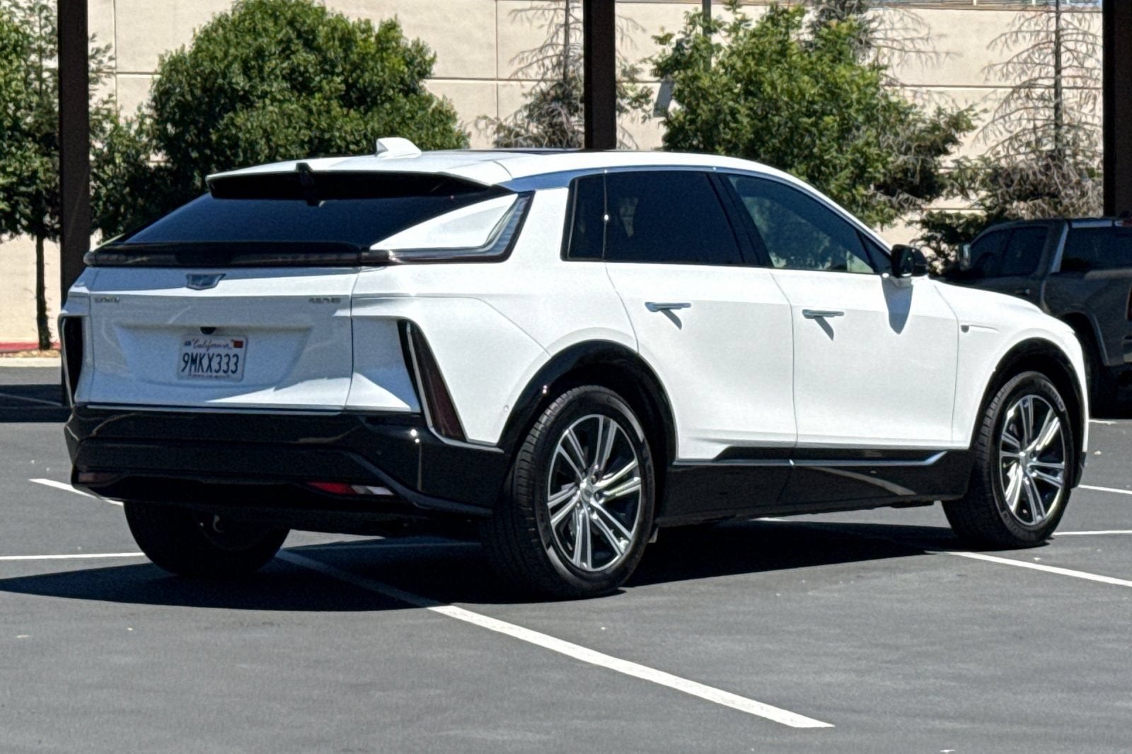 2024 Cadillac LYRIQ Luxury 1