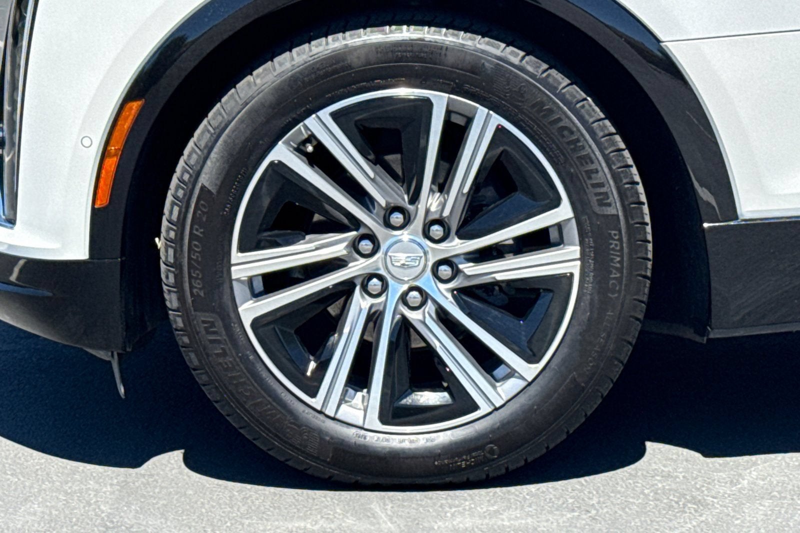 2024 Cadillac LYRIQ Luxury 1