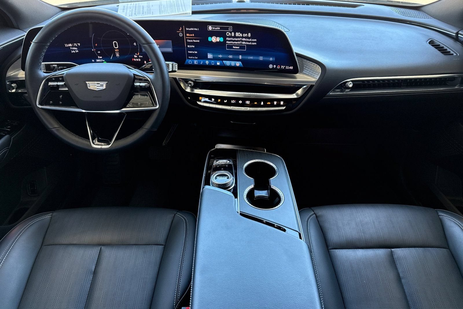 2024 Cadillac LYRIQ Luxury 1
