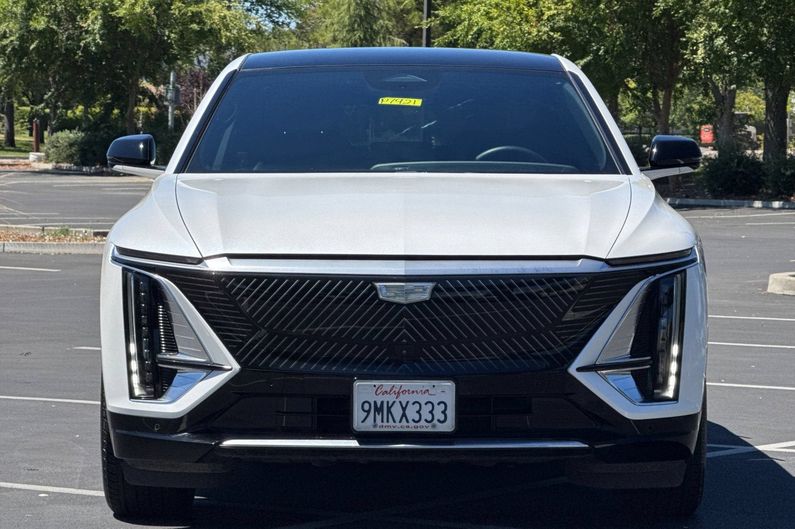 2024 Cadillac LYRIQ Luxury 1