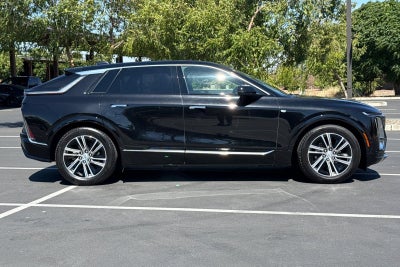 2024 Cadillac LYRIQ Luxury 1
