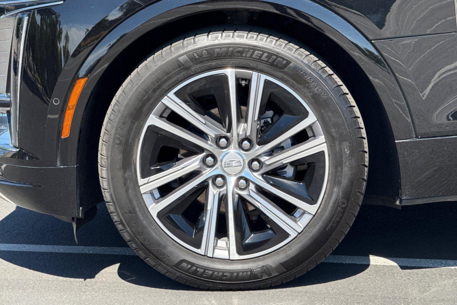 2024 Cadillac LYRIQ Luxury 1