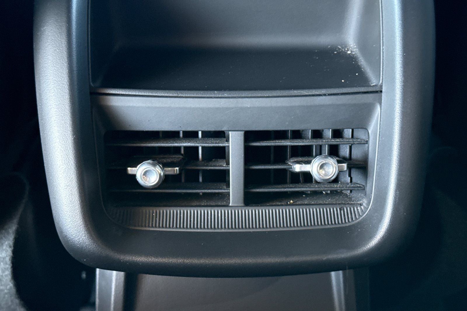 2024 Cadillac LYRIQ Luxury 1