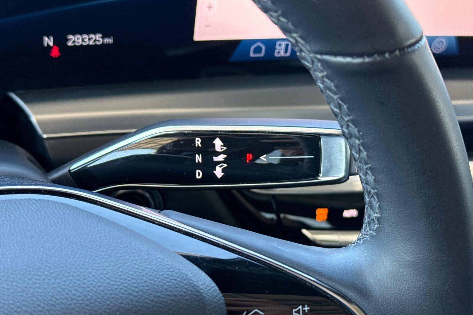 2024 Cadillac LYRIQ Luxury 1