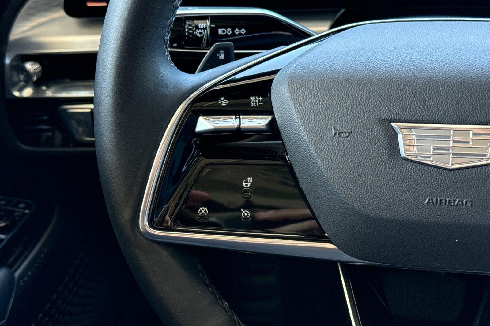 2024 Cadillac LYRIQ Luxury 1