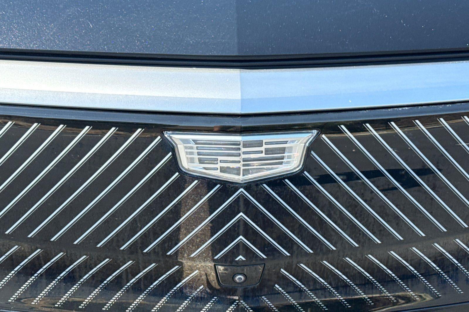 2024 Cadillac LYRIQ Luxury 1