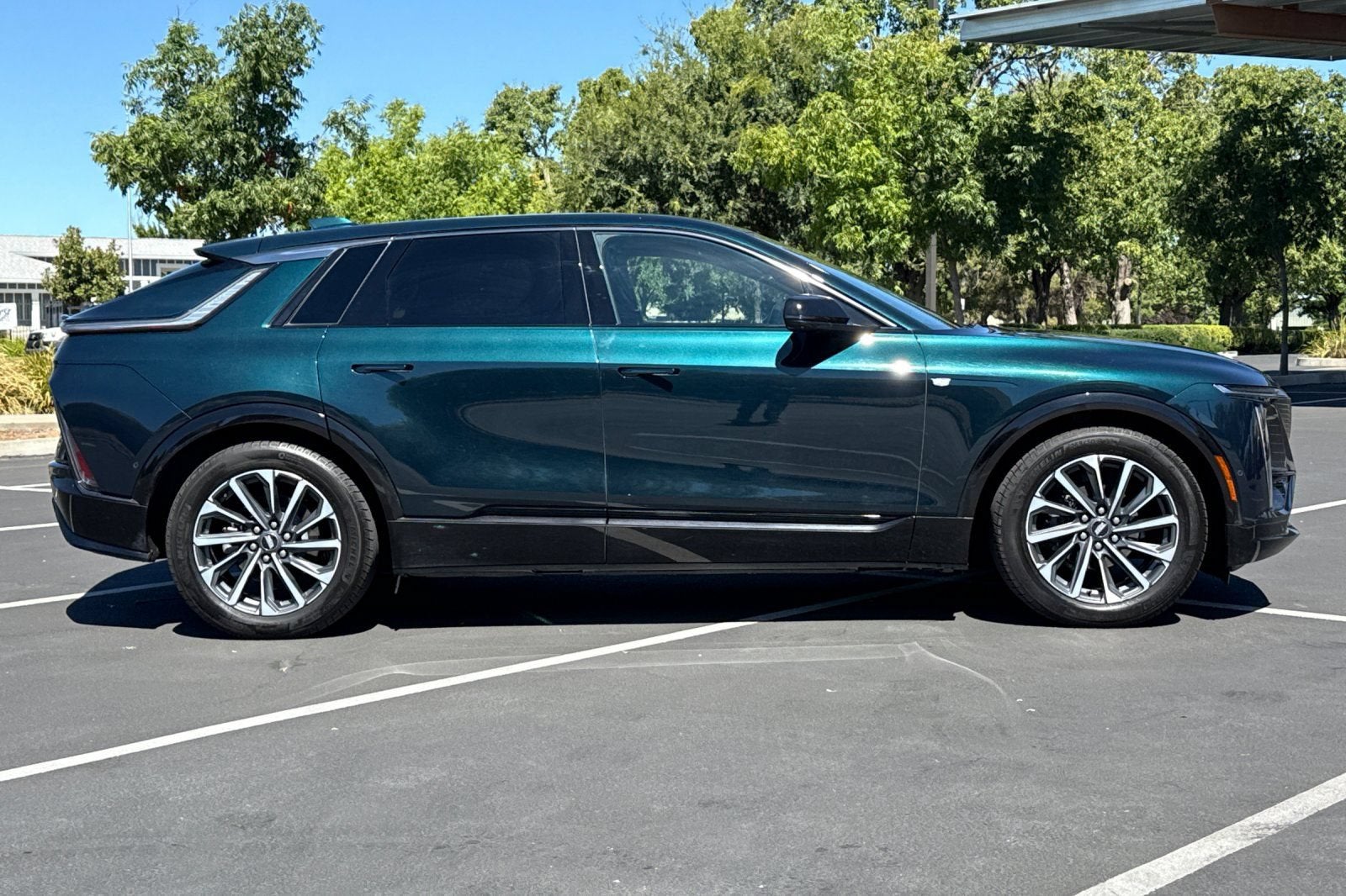 2024 Cadillac LYRIQ Sport 1