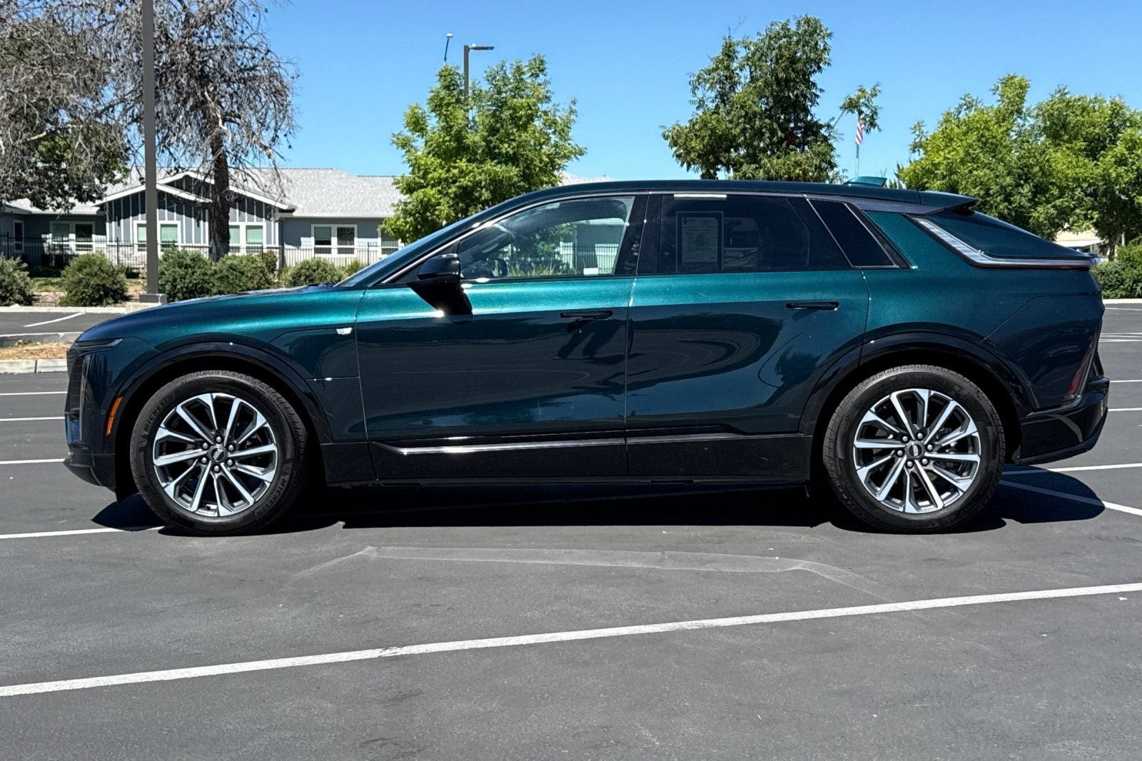 2024 Cadillac LYRIQ Sport 1