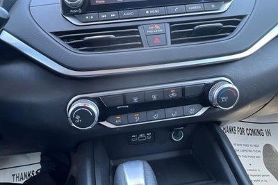 2022 Nissan Altima SV FWD