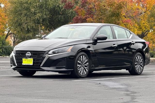 2023 Nissan Altima SV FWD
