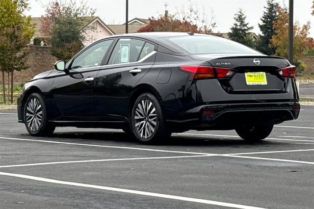 2023 Nissan Altima SV FWD