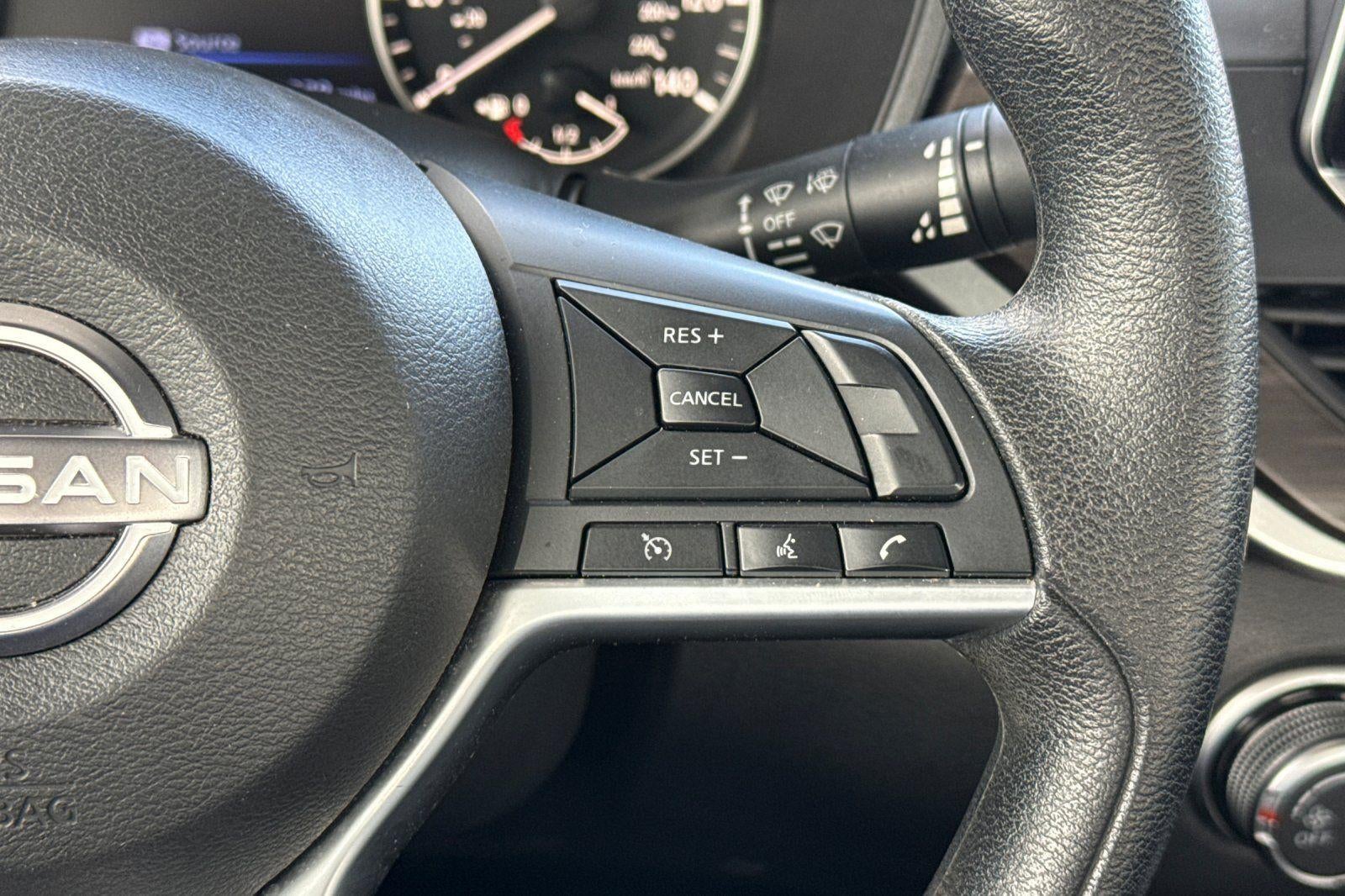 2025 Nissan Altima SV FWD