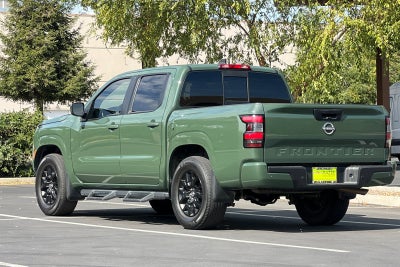 2022 Nissan Frontier Crew Cab SV 4x2